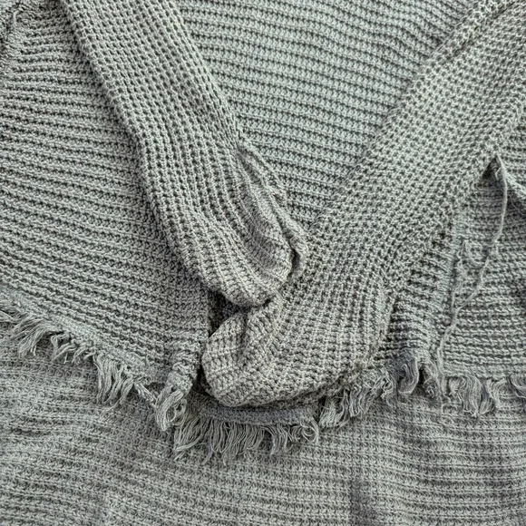 Free People Black cold shoulder slouchy sweater tunic size XS - Picture 9 of 13